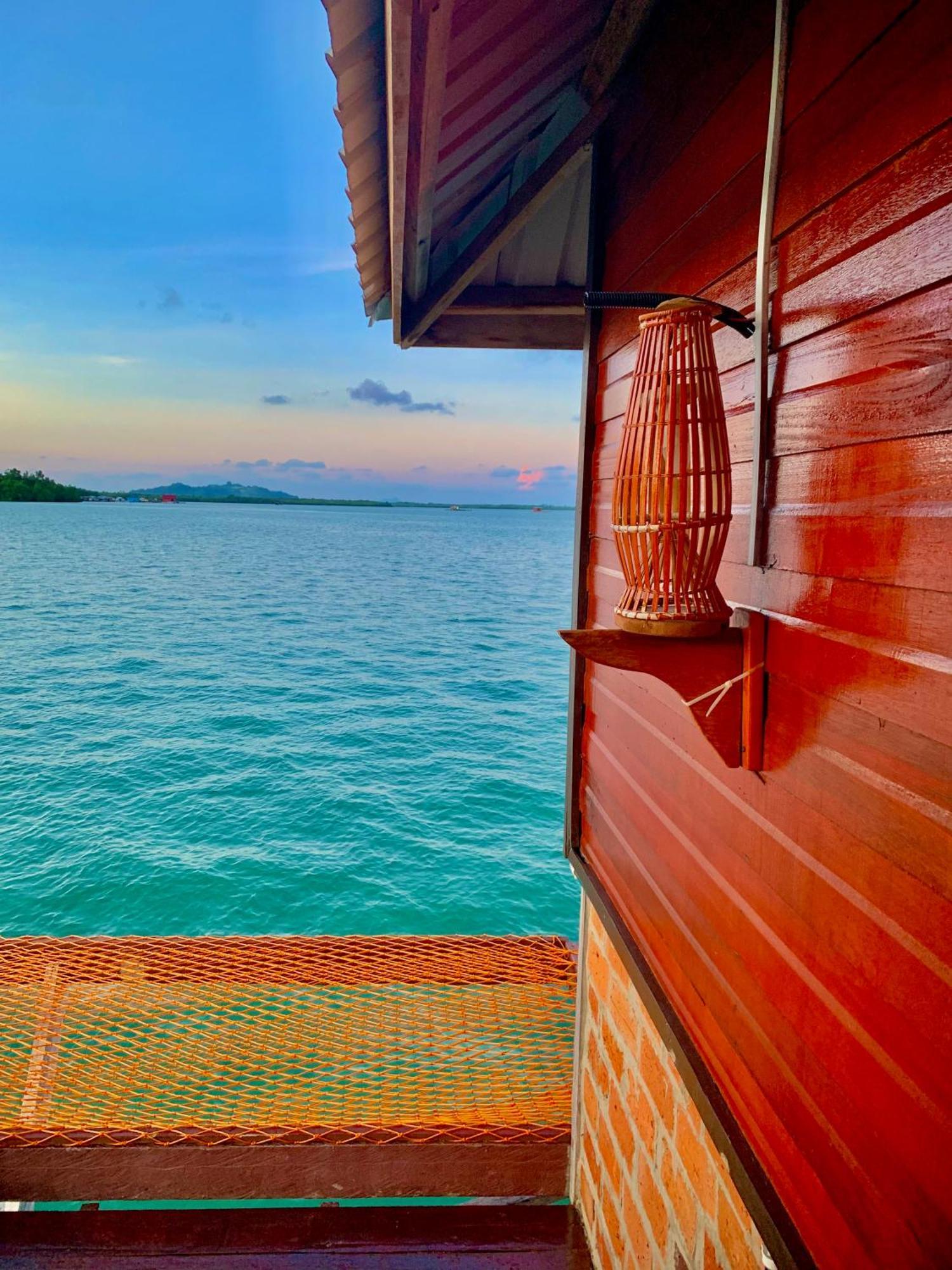 Parapat Water Village Resort Semporna Exterior foto